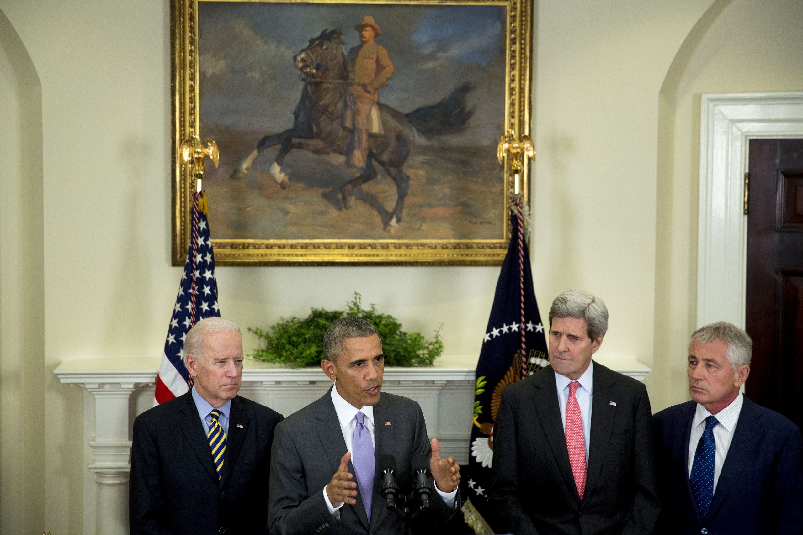 Obama Asks Congress to Authorize War Against Islamic State