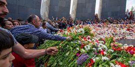 Armenian mourners