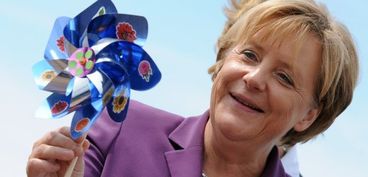 Chancellor Merkel demonstrates wind power