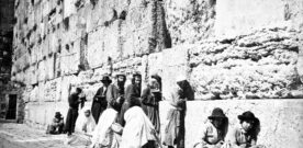 Jews_at_Western_Wall_by_Felix_Bonfils,_1870s